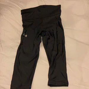 Under Armour compression capris